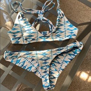 Frankies Bikinis - Blue tye die pattern